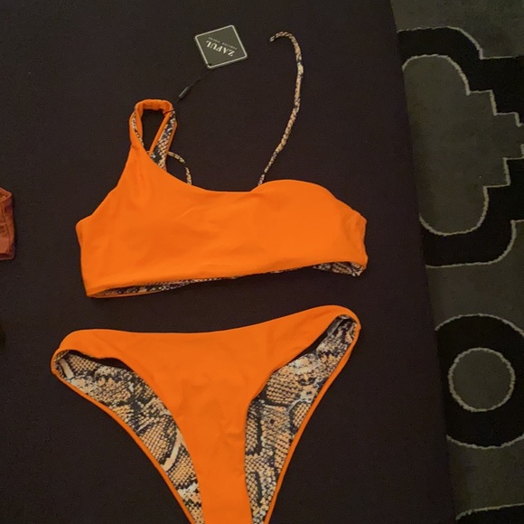 2 complete Zaful bikinis s - Picture 4 of 5